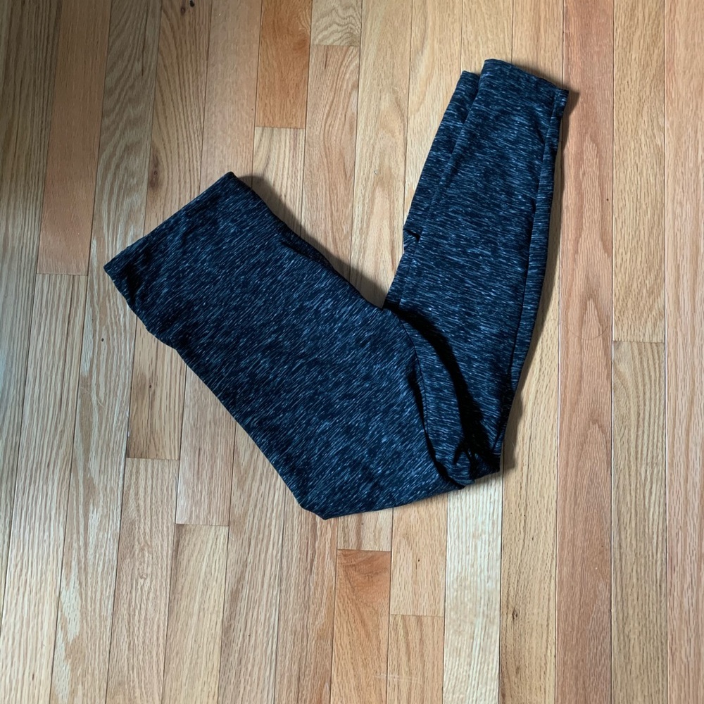 Athletic leggings